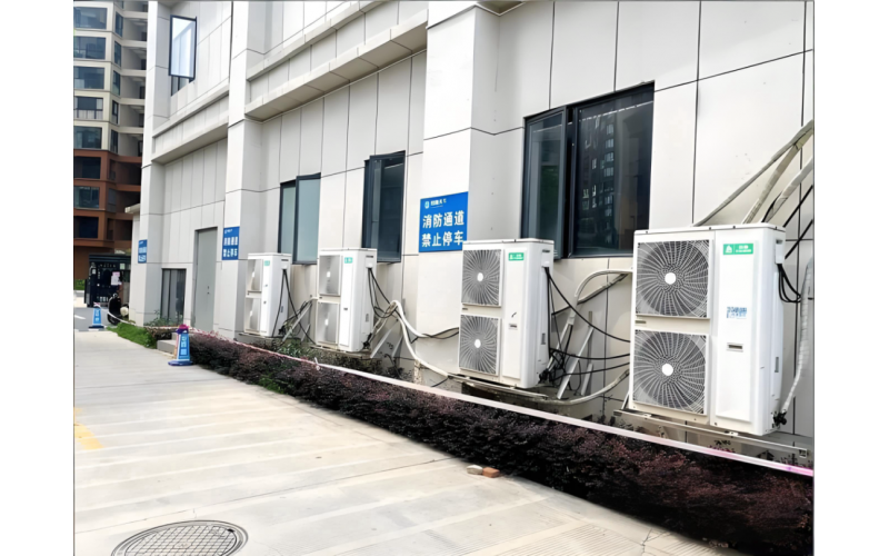 業主因空調水摔倒索賠，物業依規妥善應對